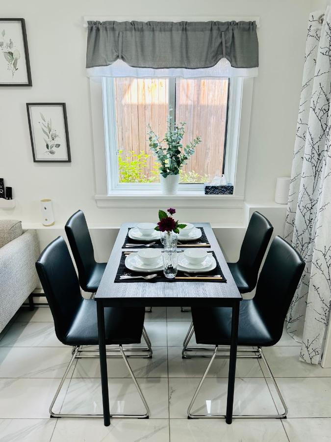 2Br 1.5Ba Full Kitchen Private Guest House - Free Parking - Central Location Vancouver Extérieur photo