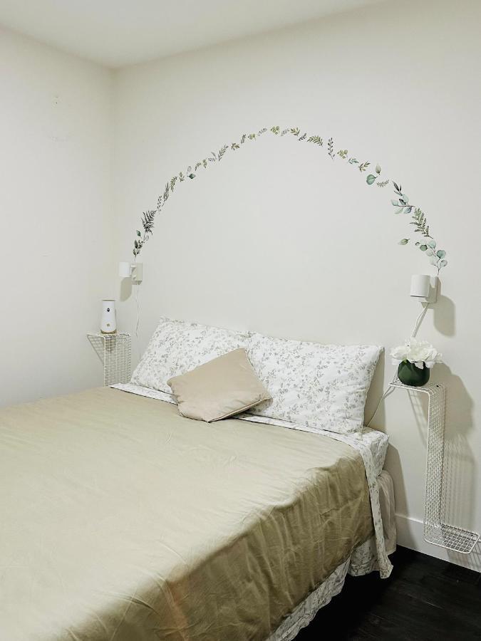 2Br 1.5Ba Full Kitchen Private Guest House - Free Parking - Central Location Vancouver Extérieur photo