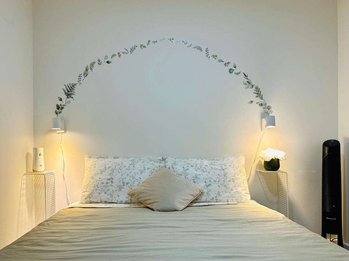 2Br 1.5Ba Full Kitchen Private Guest House - Free Parking - Central Location Vancouver Extérieur photo